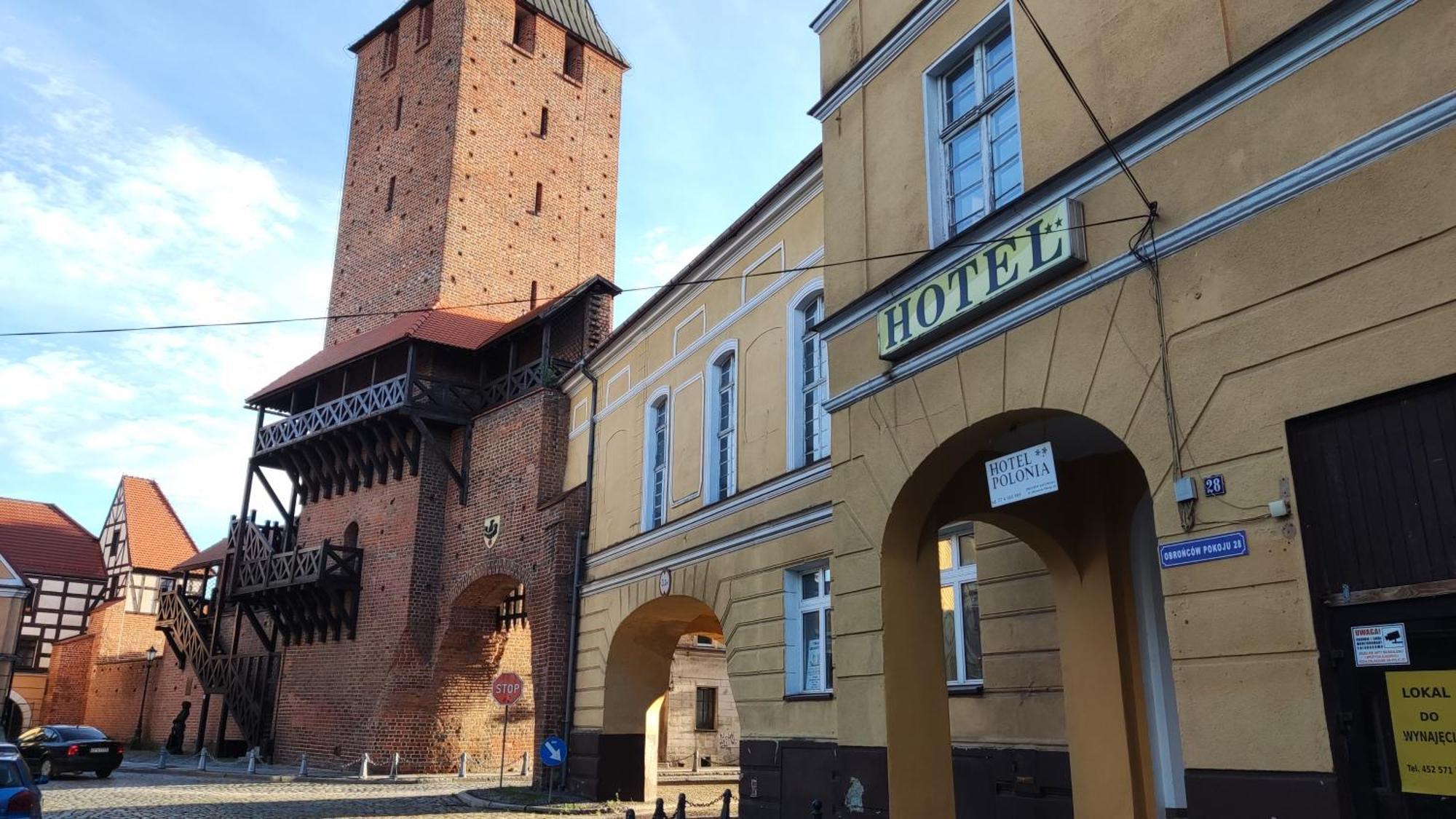 Hotel Polonia Namyslów Exterior foto