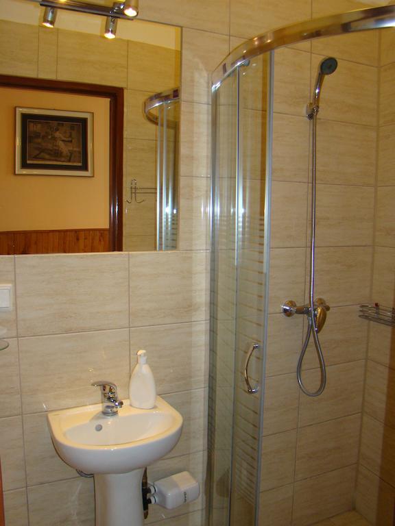 Hotel Polonia Namyslów Quarto foto